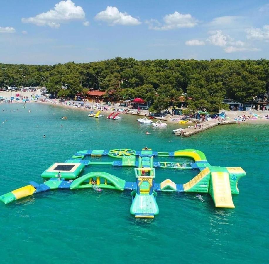 Mobile Homes Malu Biograd Na Moru Exteriér fotografie