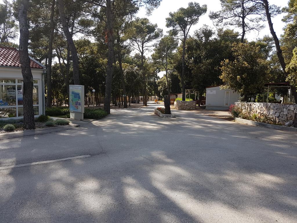 Mobile Homes Malu Biograd Na Moru Exteriér fotografie